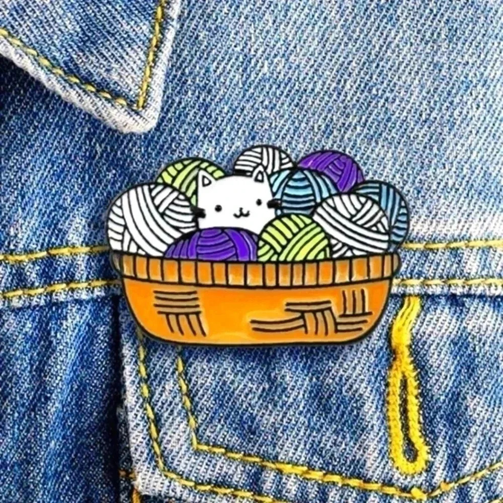 Cute yarn cat basket crochet enamel pin brooch charm purse bag decor satchel